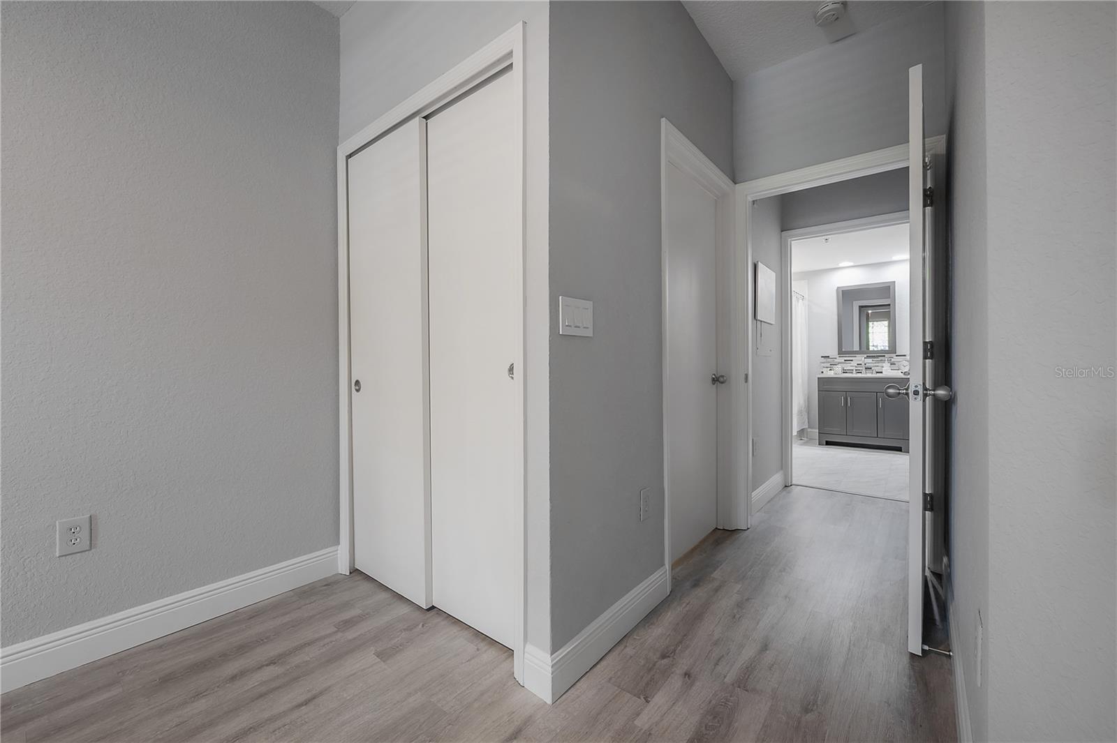 402 S ARMENIA AVE #114 — photo 31
