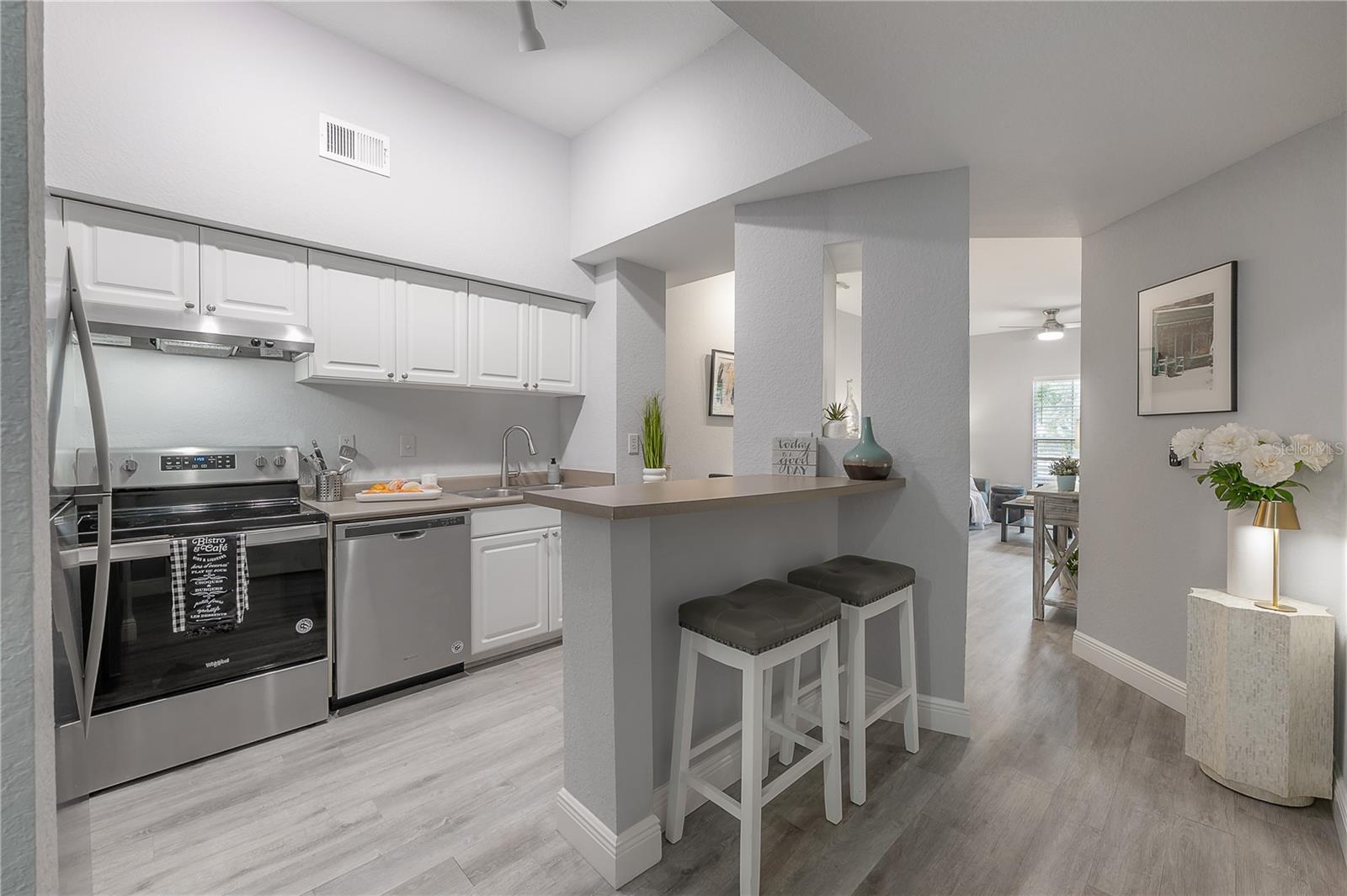 402 S ARMENIA AVE #114 — photo 9