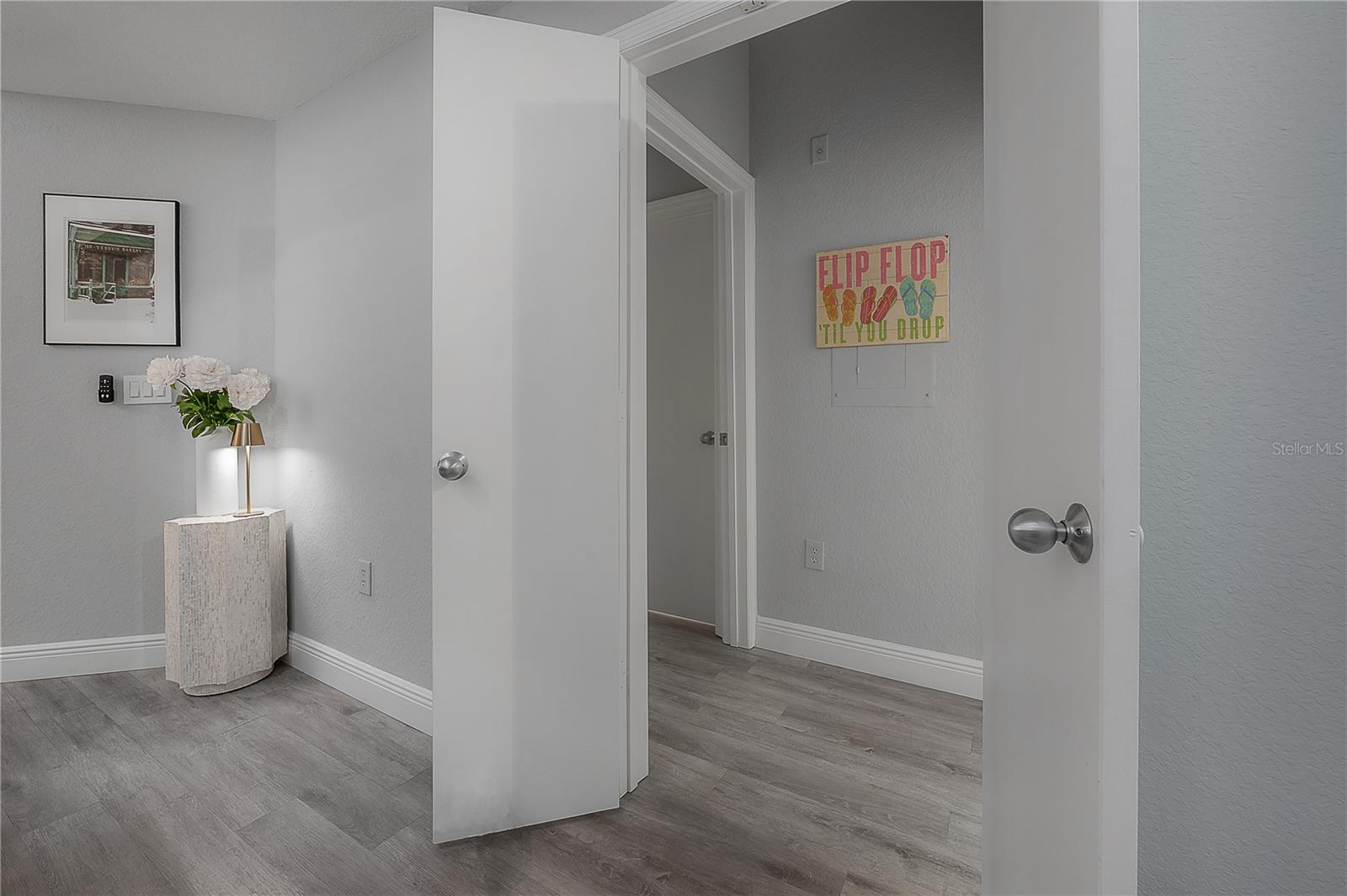 402 S ARMENIA AVE #114 — photo 23