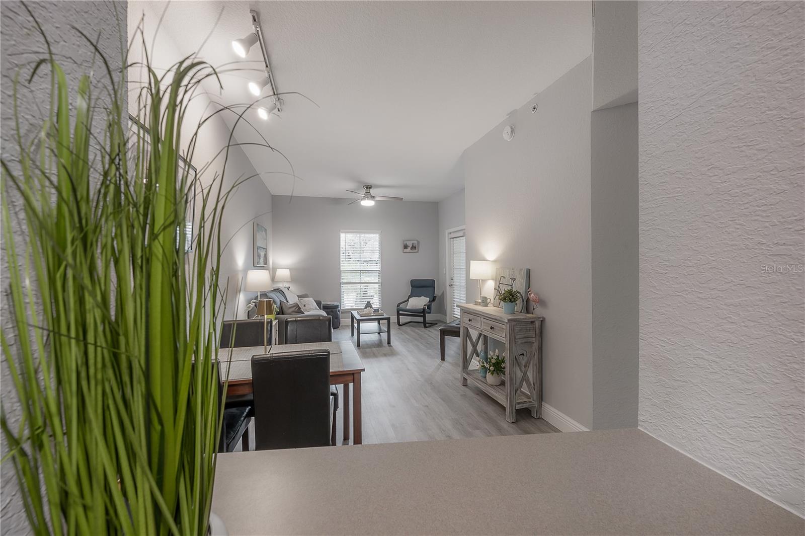 402 S ARMENIA AVE #114 — photo 14