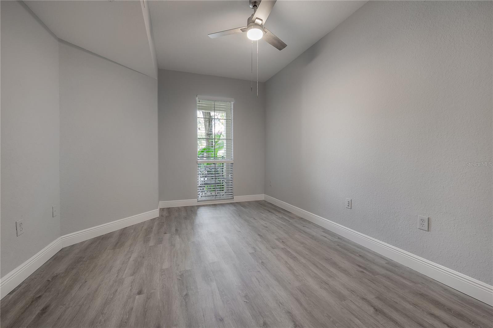 402 S ARMENIA AVE #114 — photo 33