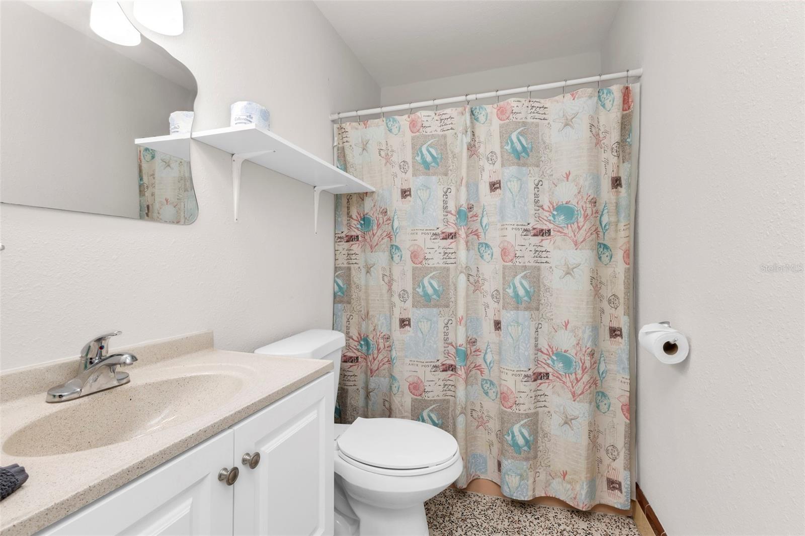 6235 COLUMBIA DR — photo 26