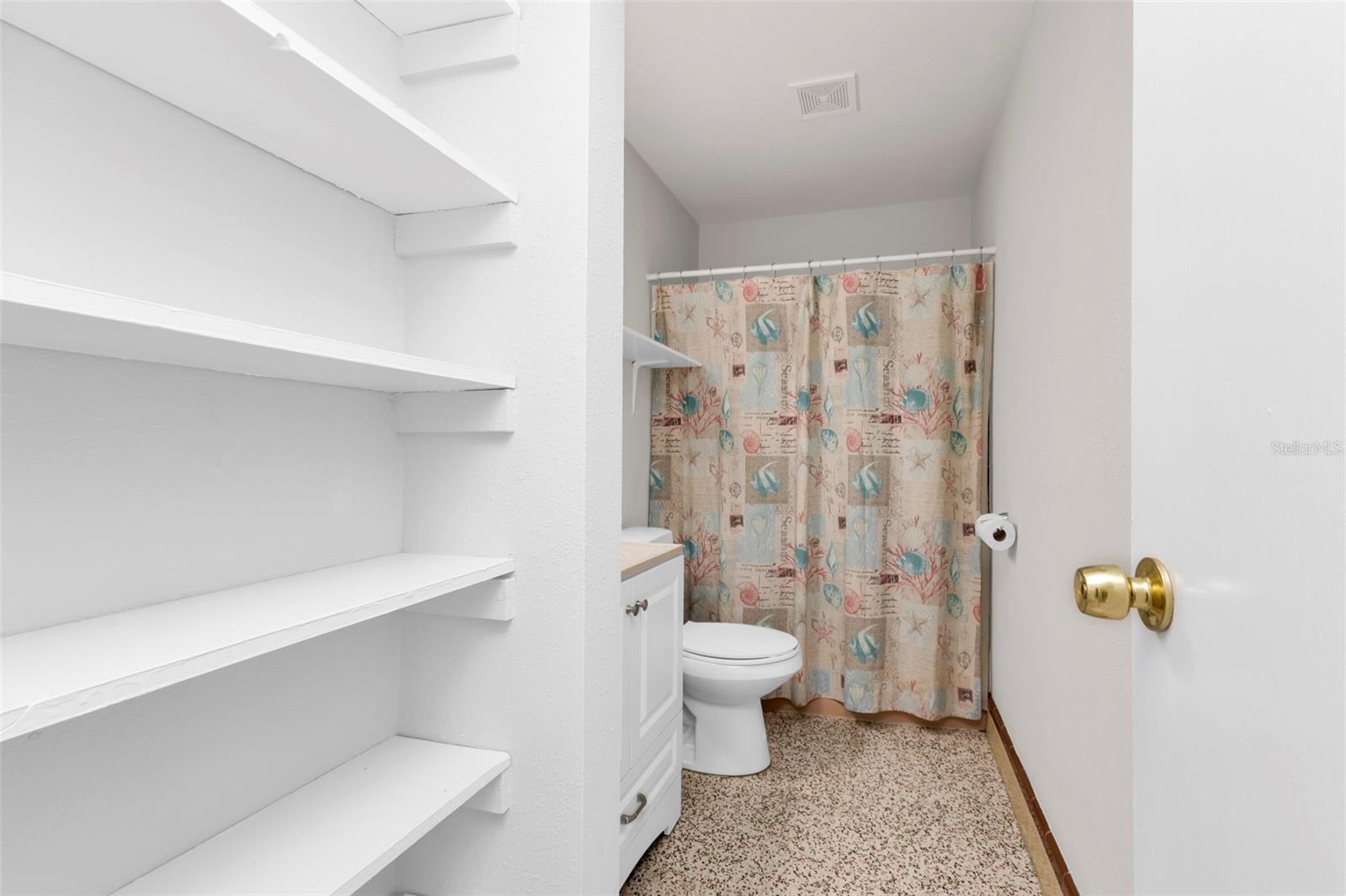 6235 COLUMBIA DR — photo 25