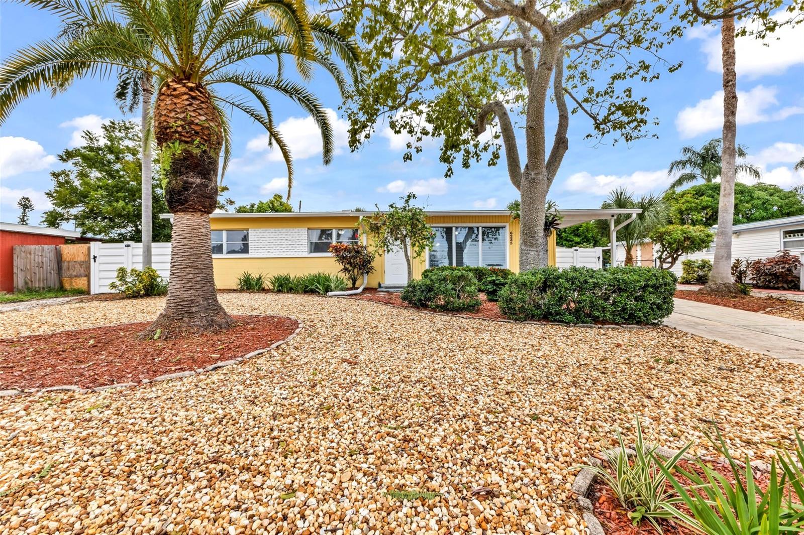 6235 COLUMBIA DR — photo 40