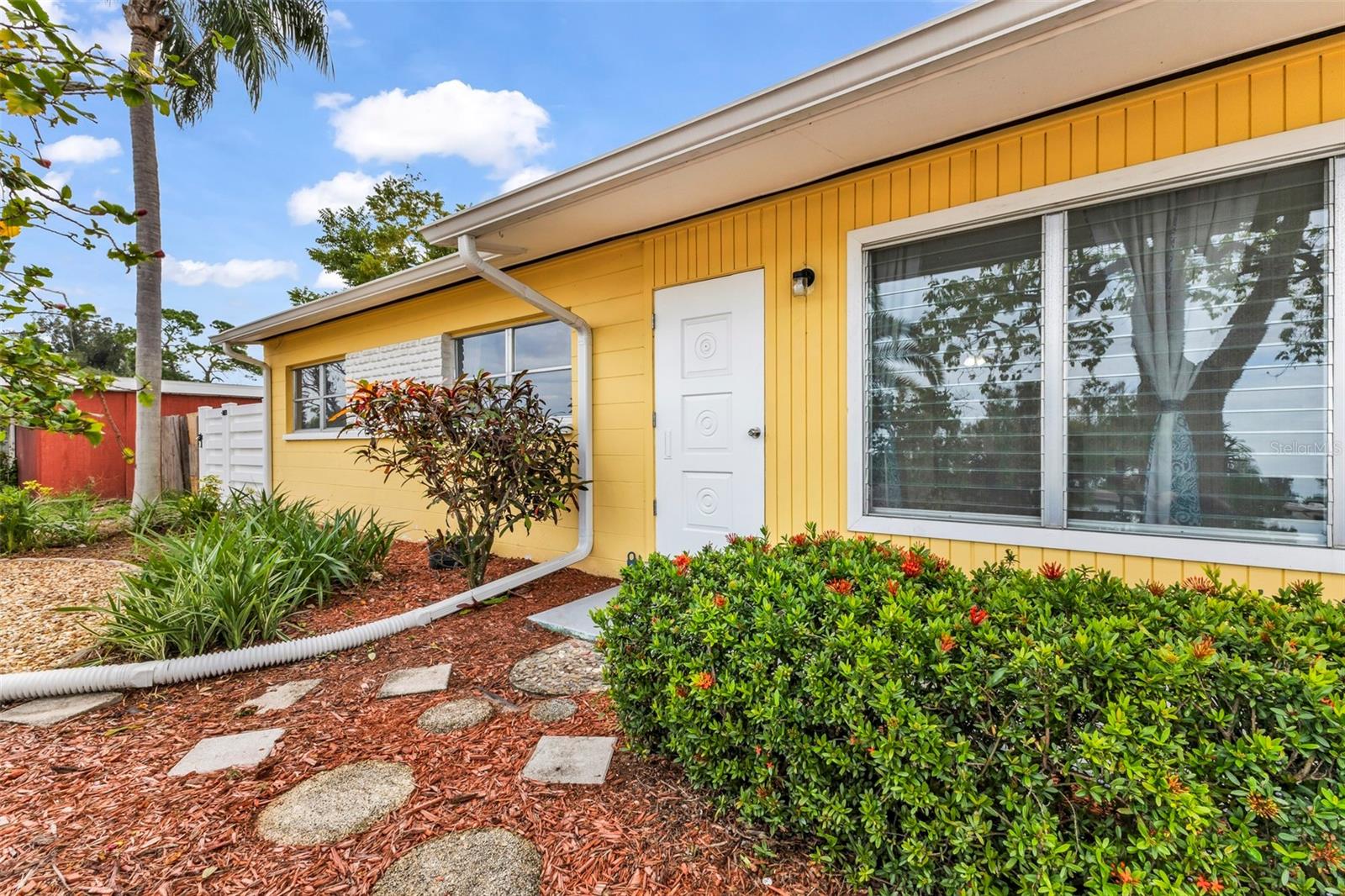 6235 COLUMBIA DR — photo 38