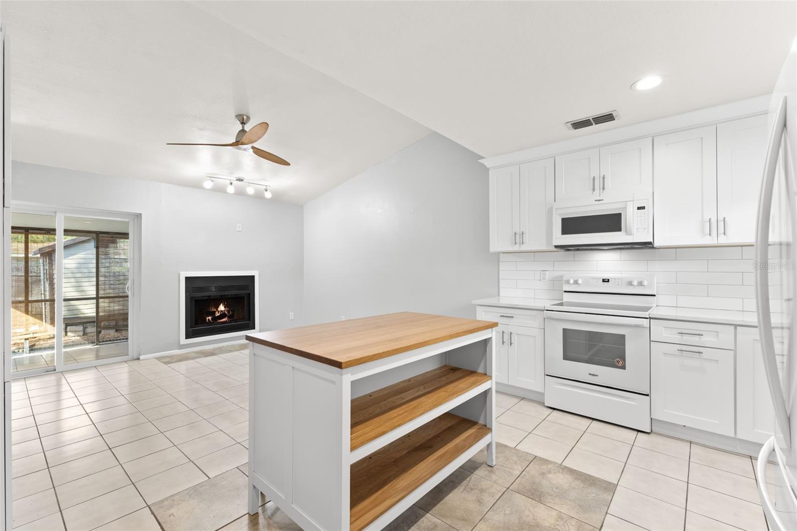 4471 W HUMPHREY ST — photo 10
