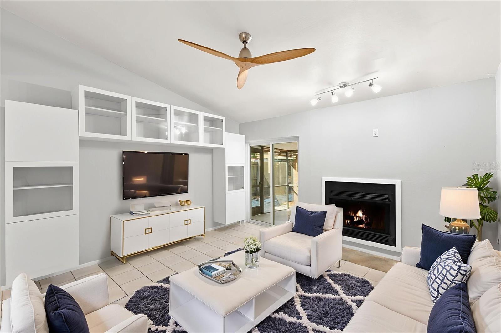 4471 W HUMPHREY ST — photo 3