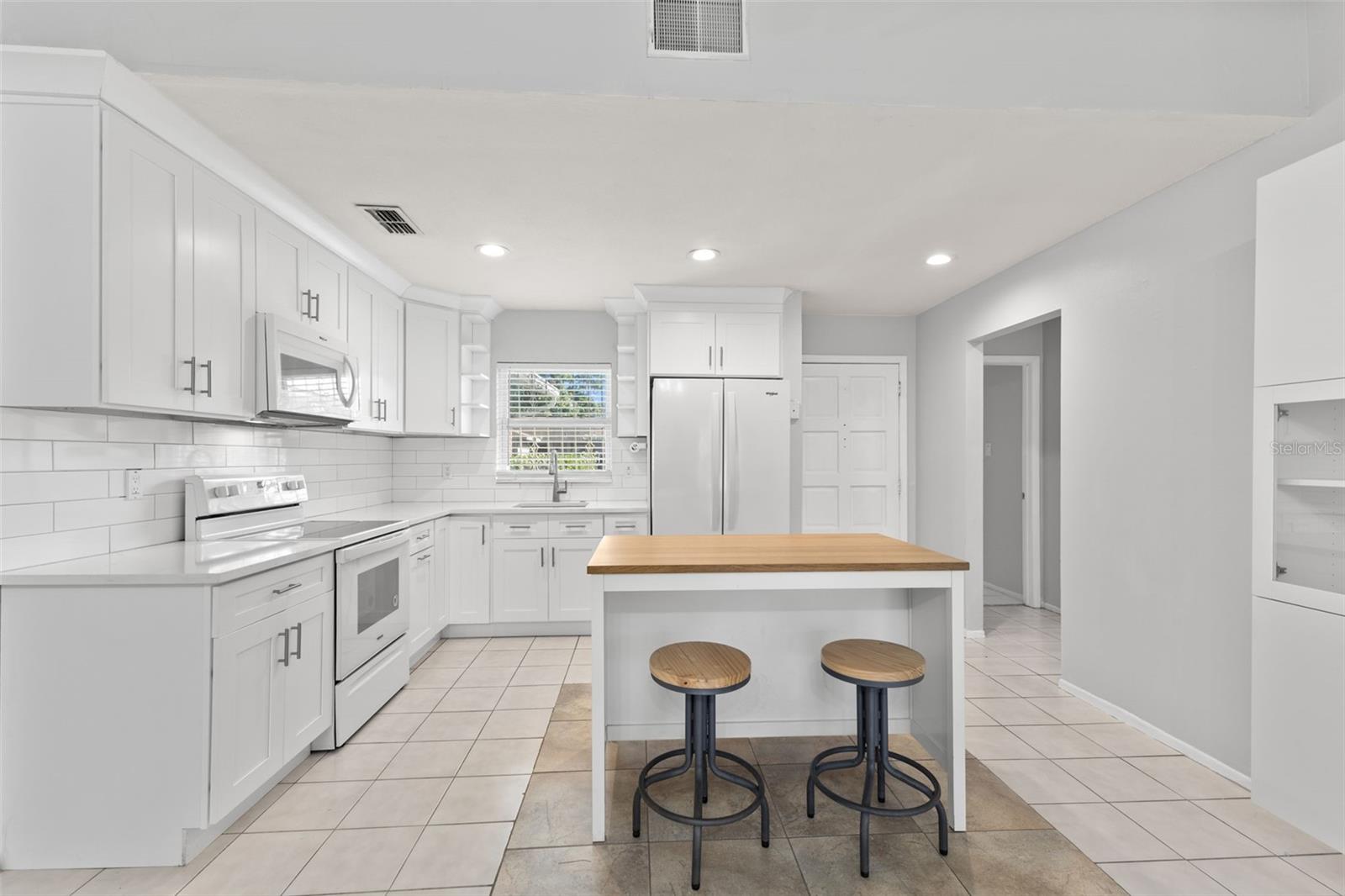 4471 W HUMPHREY ST — photo 9