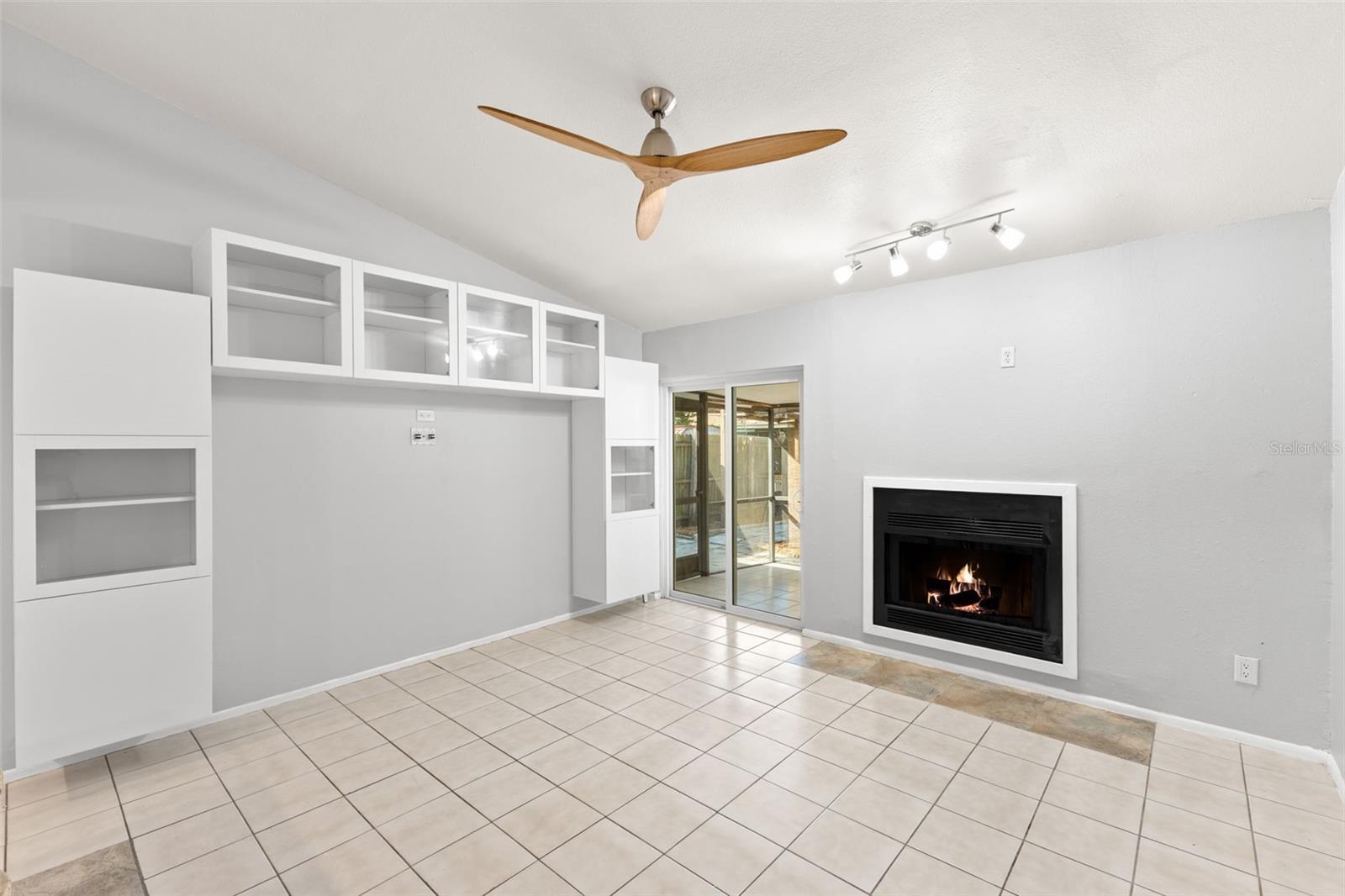 4471 W HUMPHREY ST — photo 5