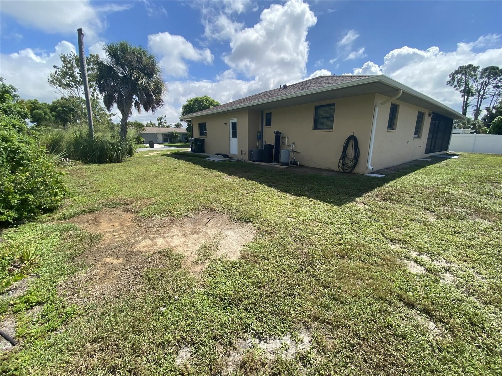 5050 LUCINE RD — photo 3