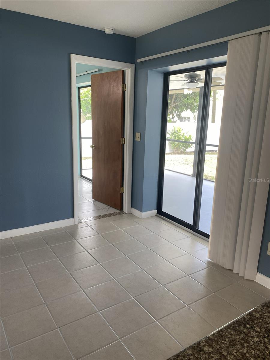 5050 LUCINE RD — photo 8