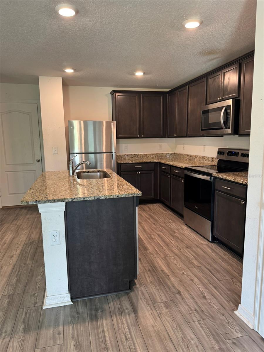 5421 COMPANION LN — photo 9