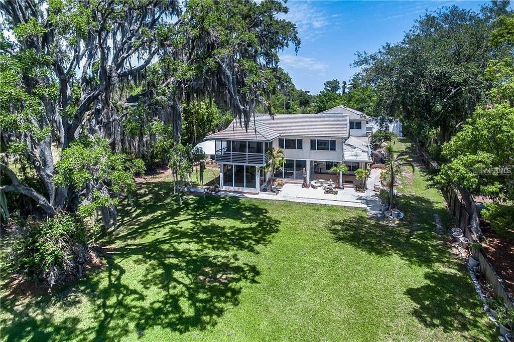 18620 WAYNE RD — photo 4