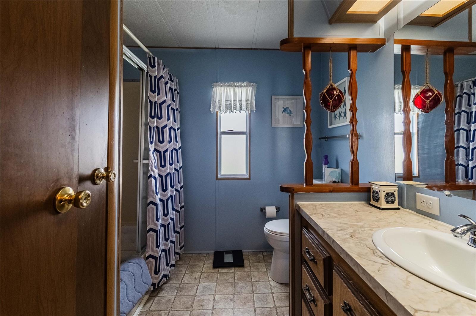 5600 ARROWHEAD DR — photo 28