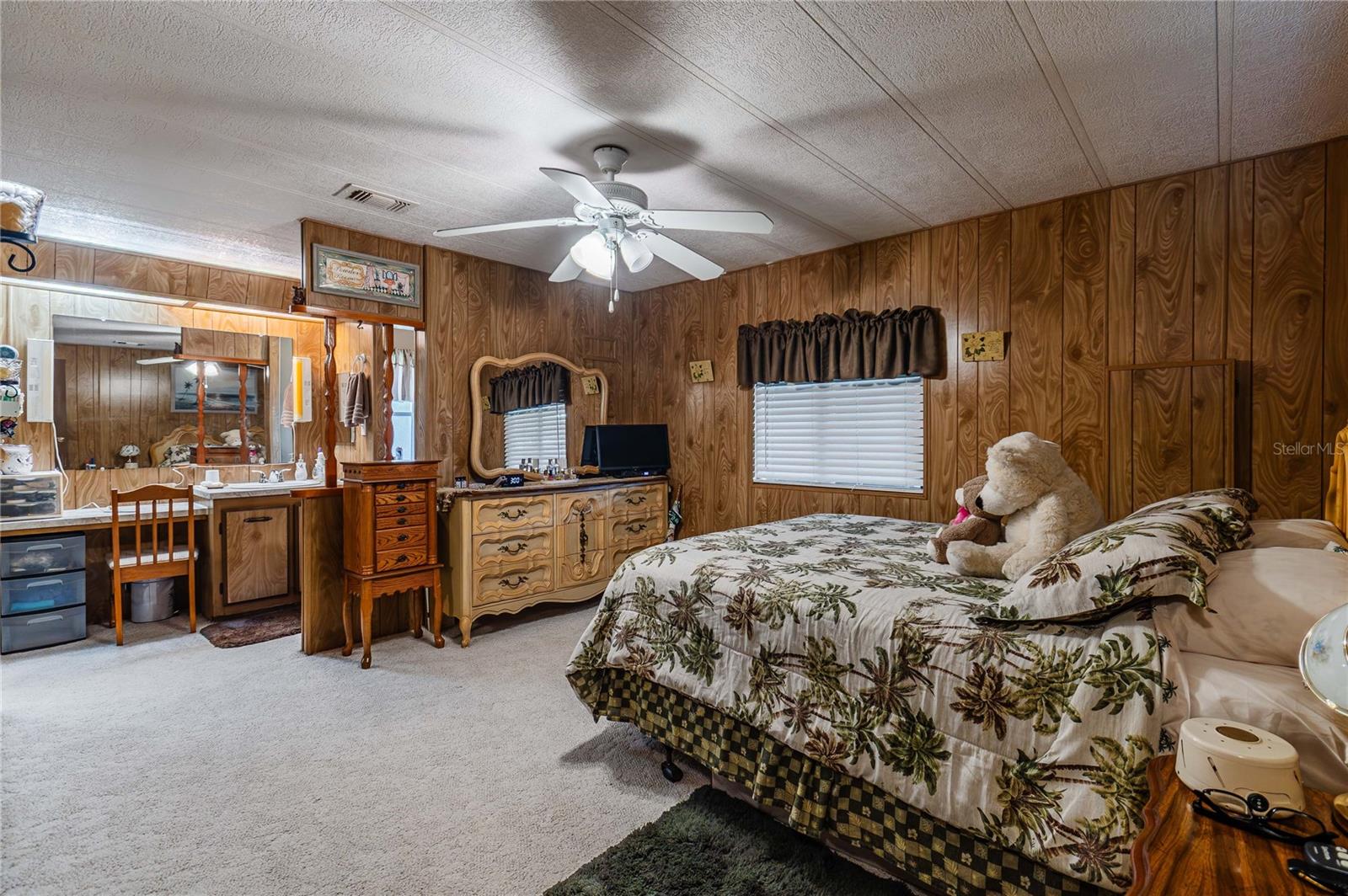 5600 ARROWHEAD DR — photo 22
