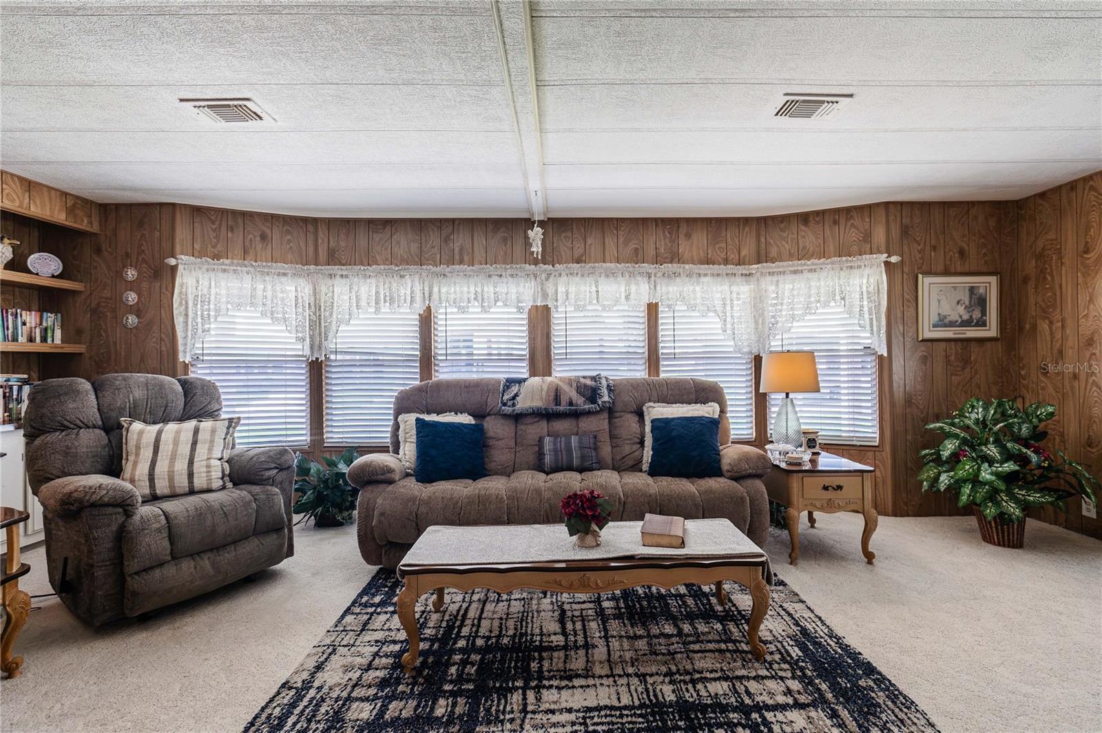 5600 ARROWHEAD DR — photo 19