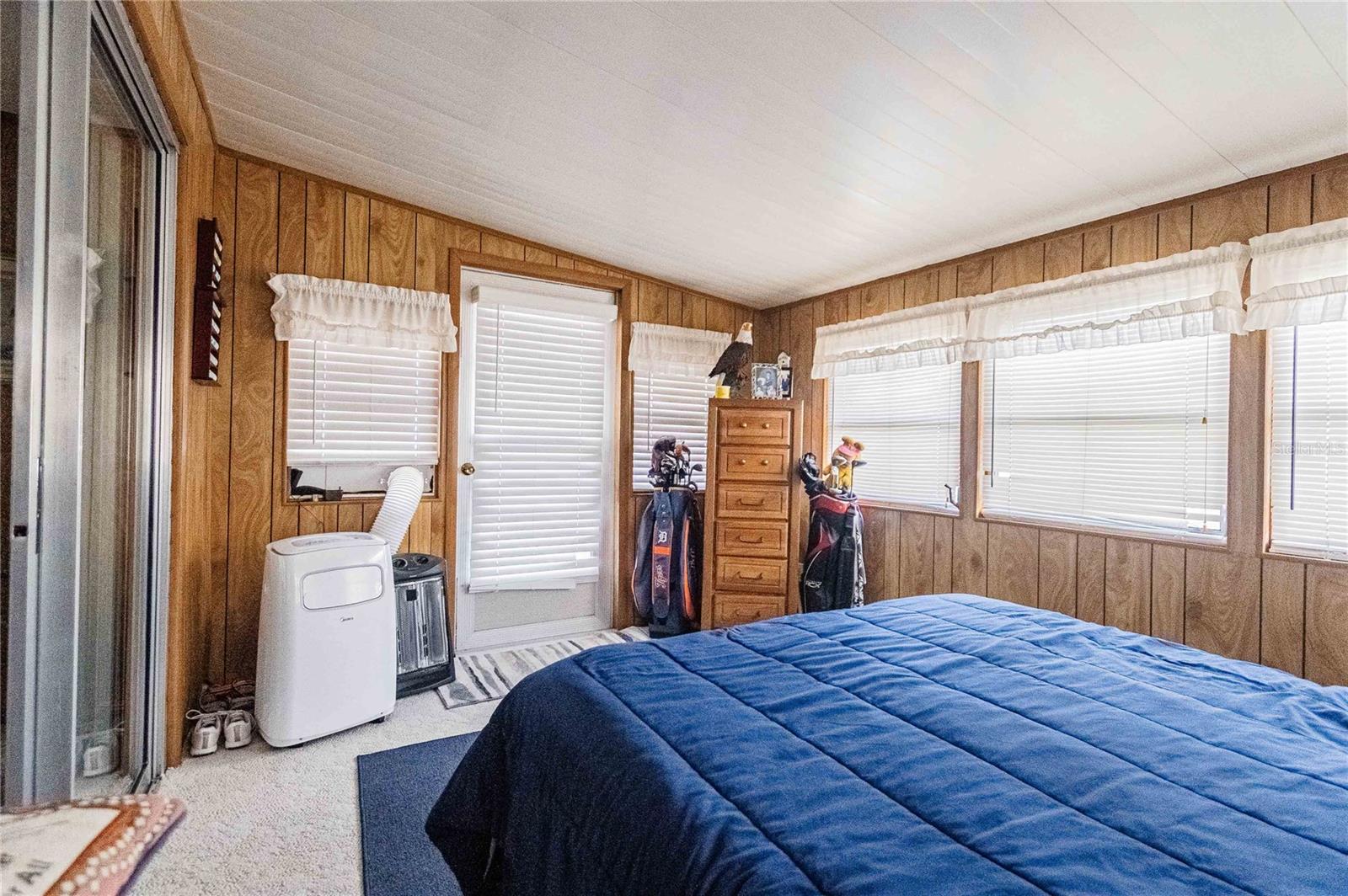 5600 ARROWHEAD DR — photo 30