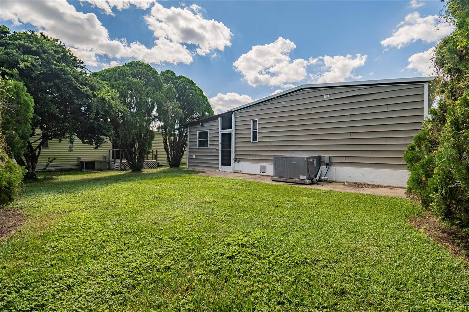 5600 ARROWHEAD DR — photo 9