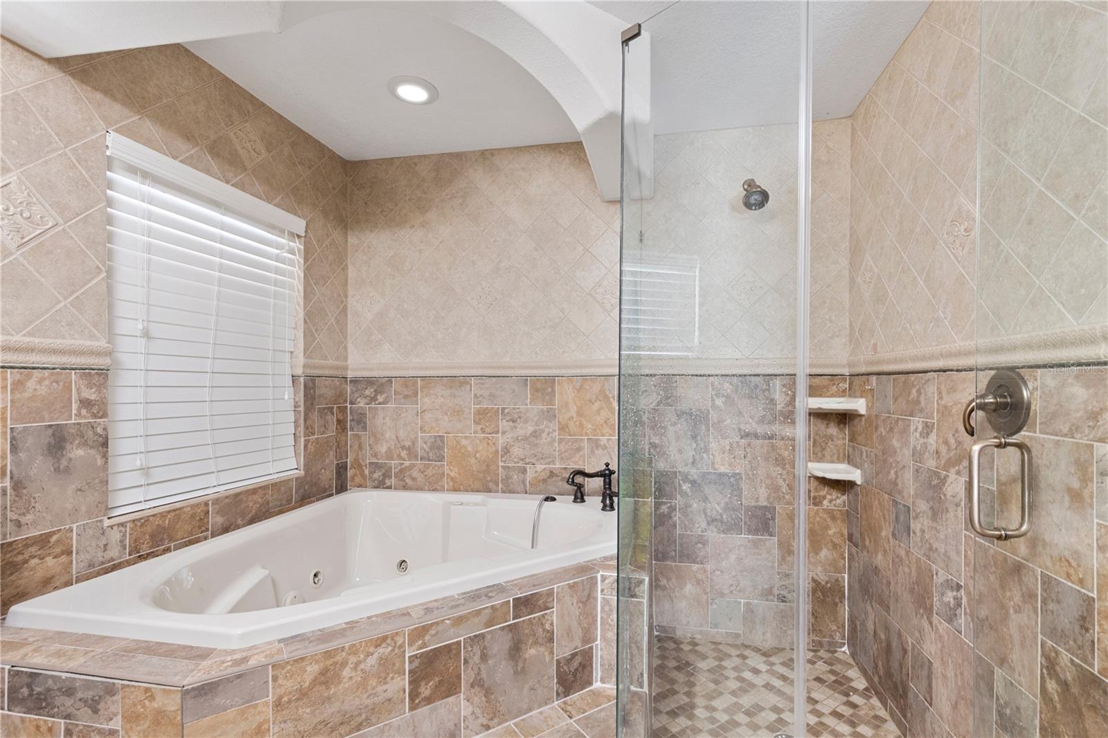 8019 N GOMEZ AVE — photo 43