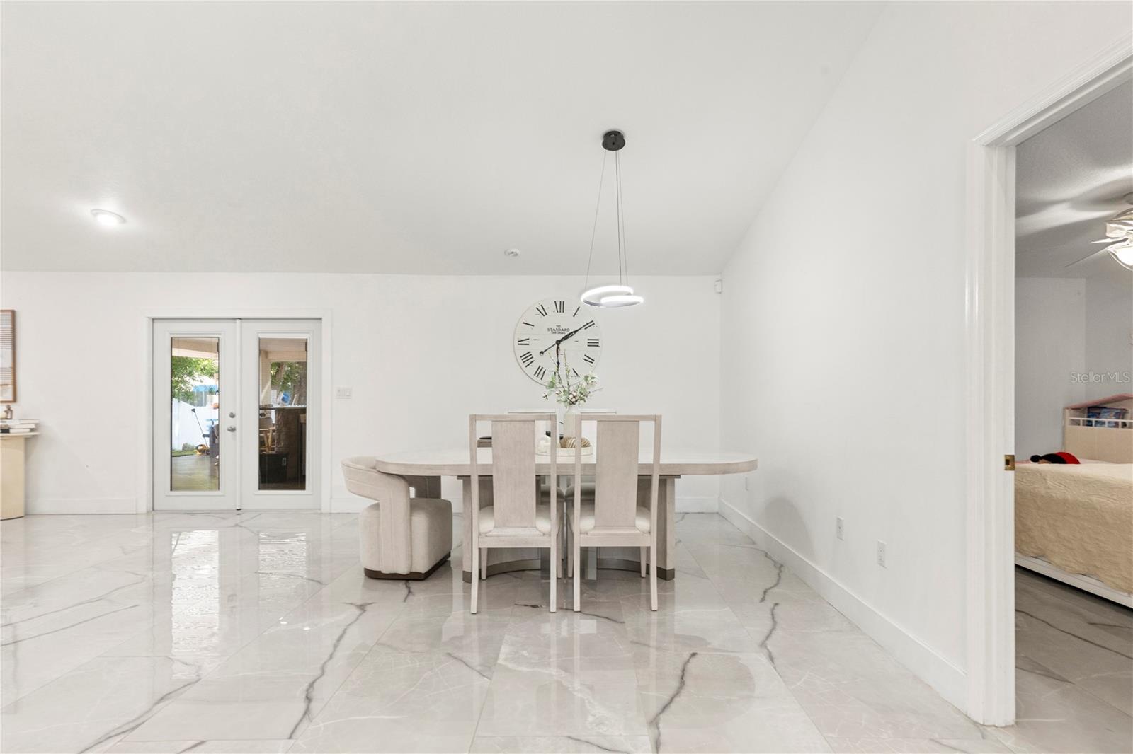 8019 N GOMEZ AVE — photo 11