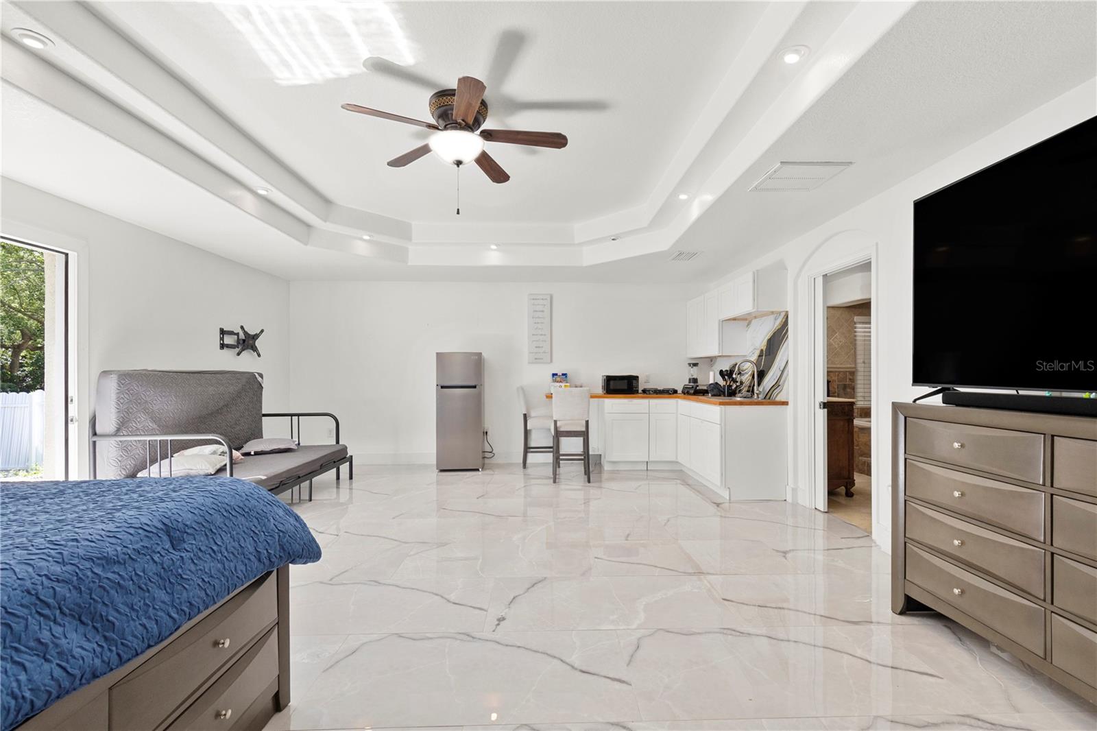 8019 N GOMEZ AVE — photo 39