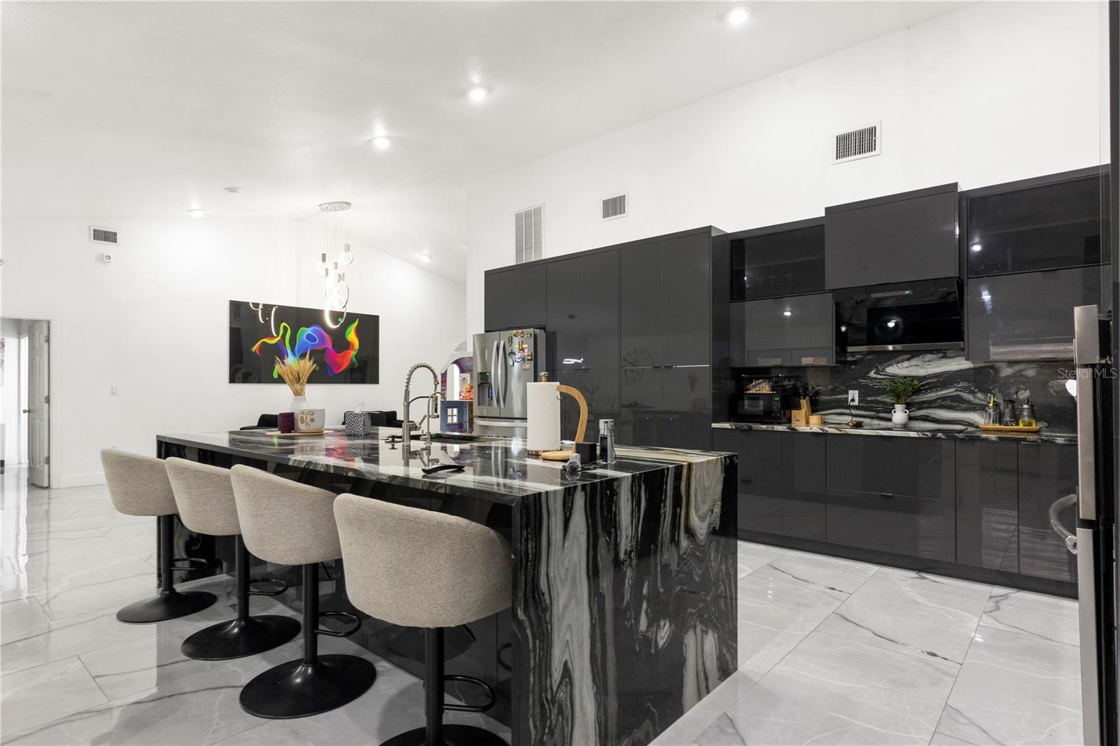 8019 N GOMEZ AVE — photo 17
