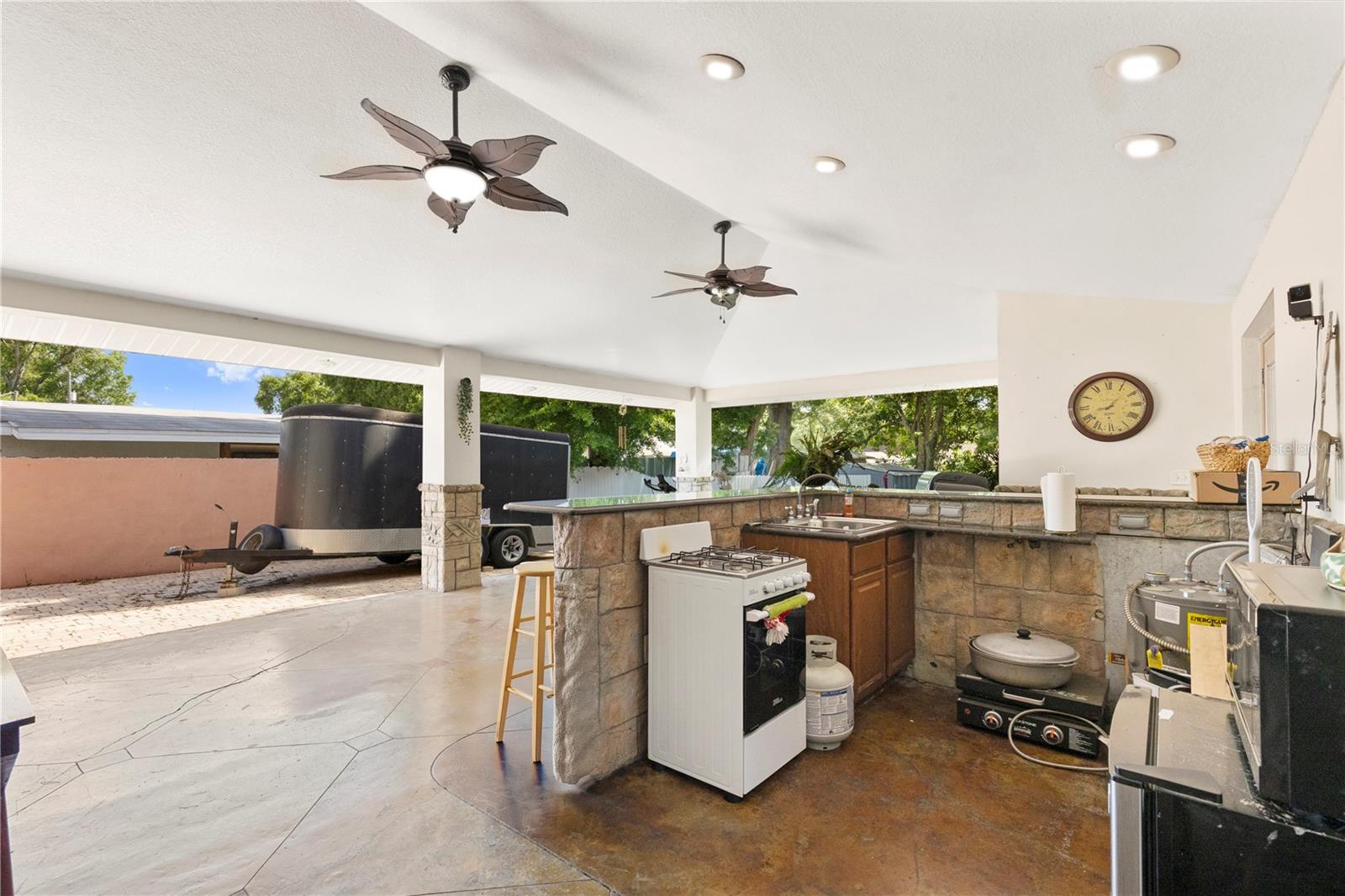 8019 N GOMEZ AVE — photo 54