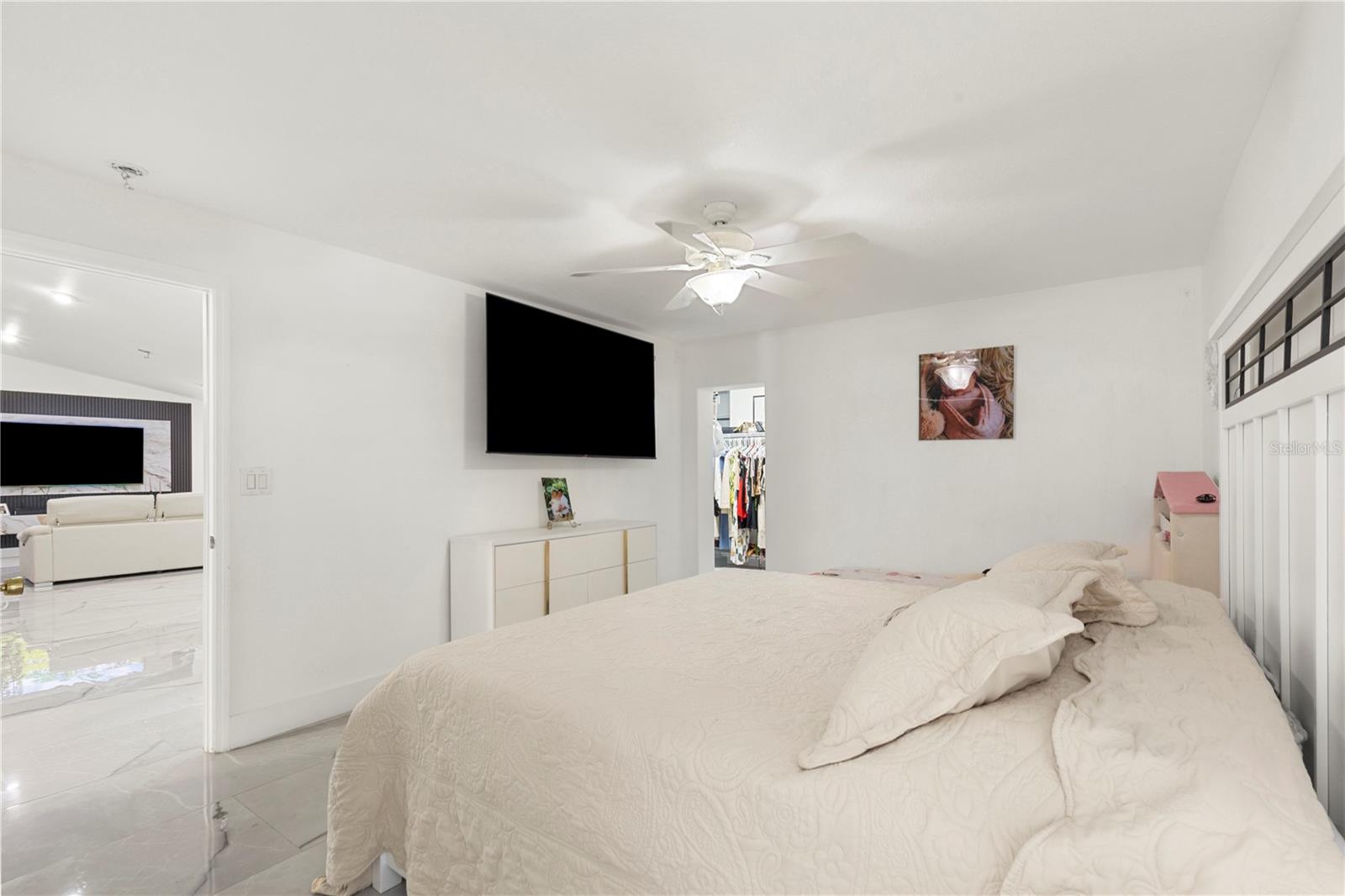 8019 N GOMEZ AVE — photo 34