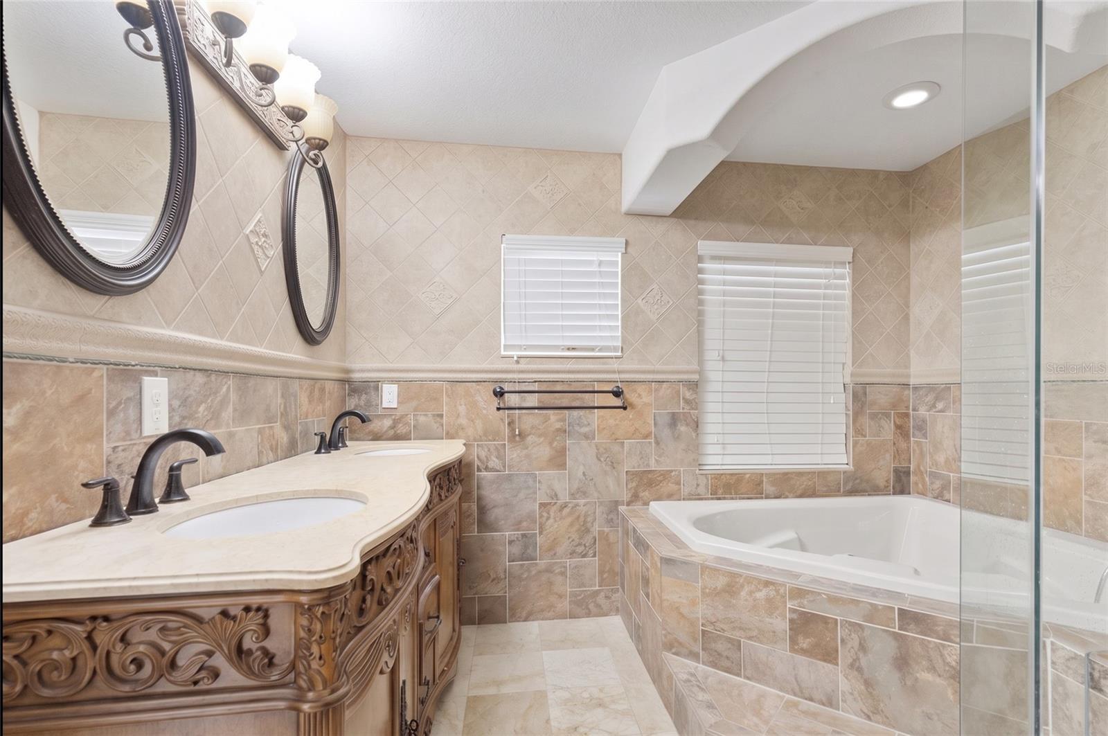 8019 N GOMEZ AVE — photo 42