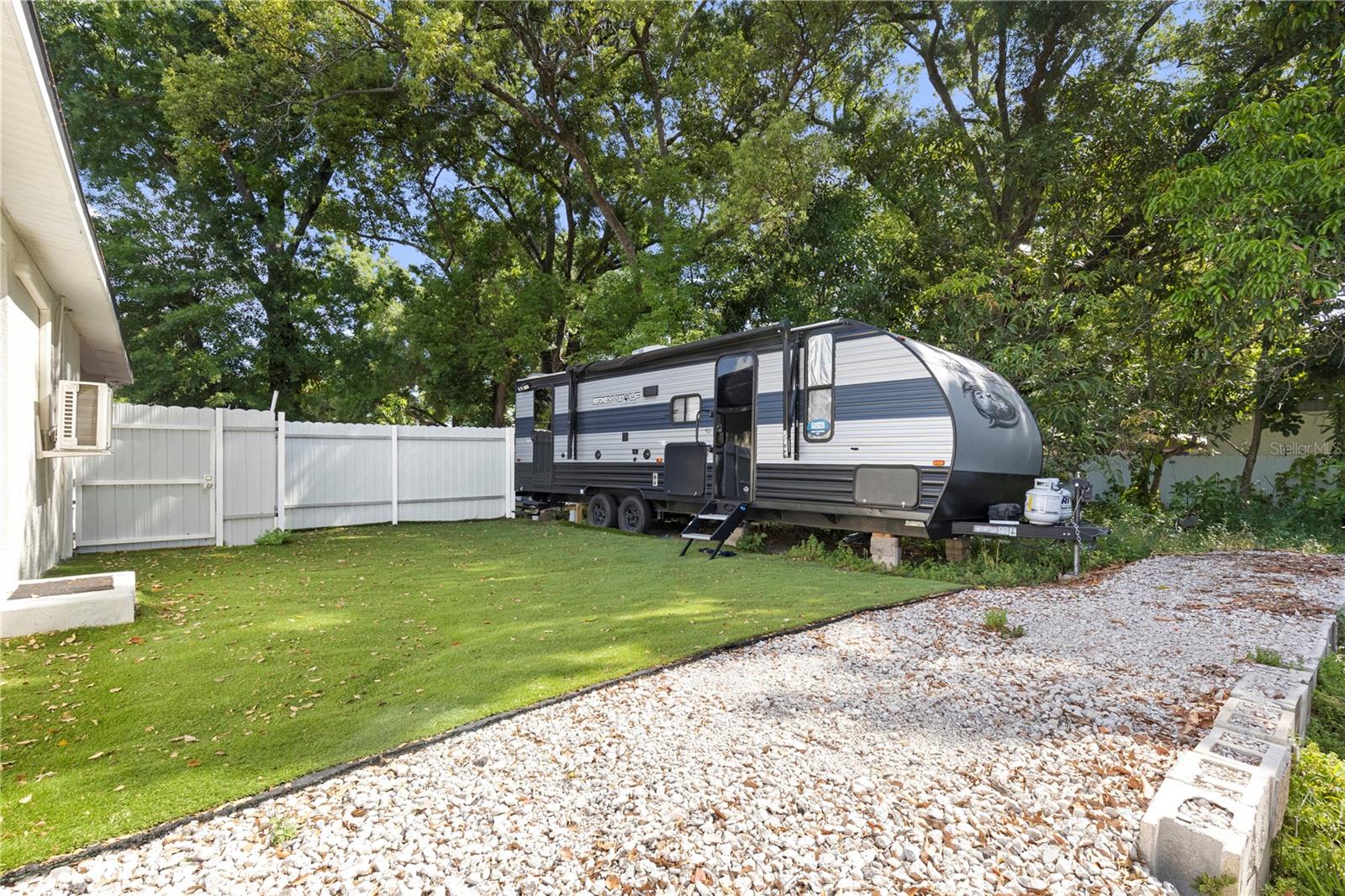 8019 N GOMEZ AVE — photo 58