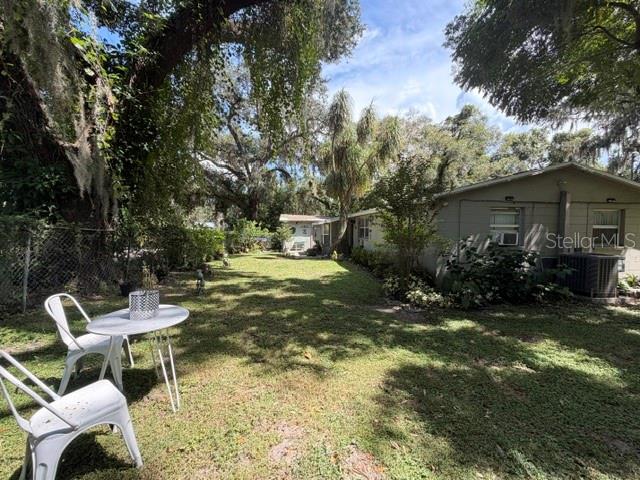 11615 GROVEWOOD AVE — photo 8