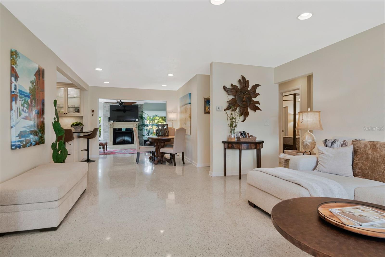 312 KEATING DR — photo 7