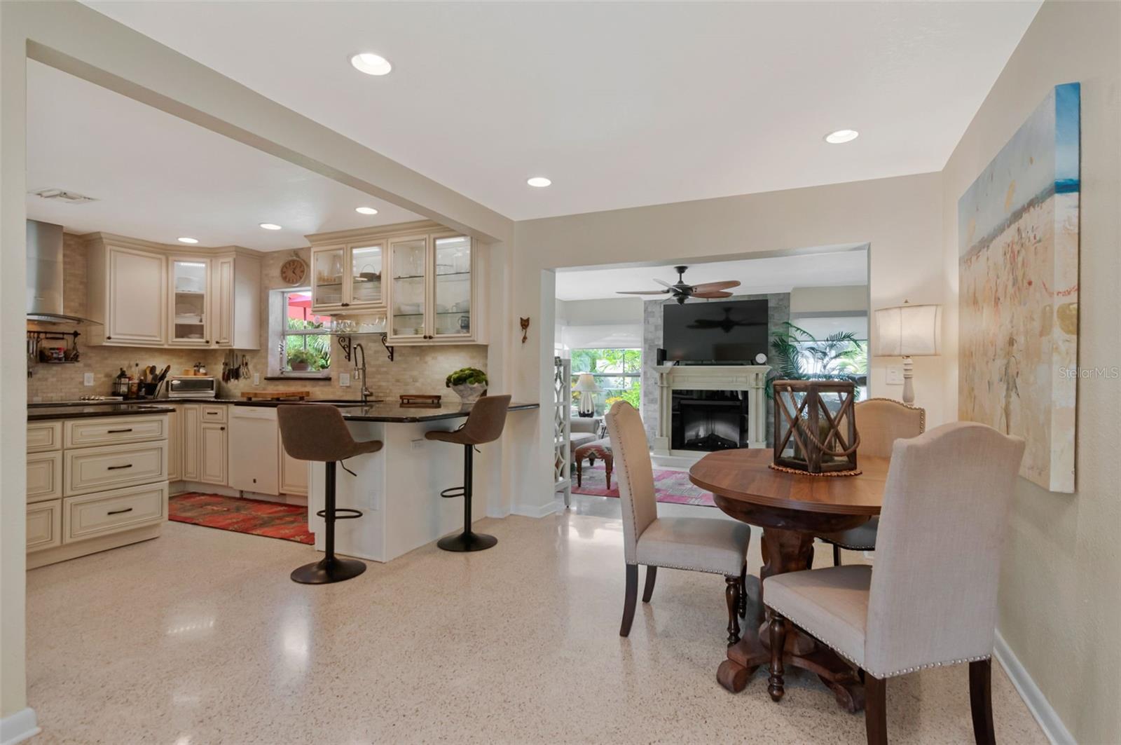 312 KEATING DR — photo 11