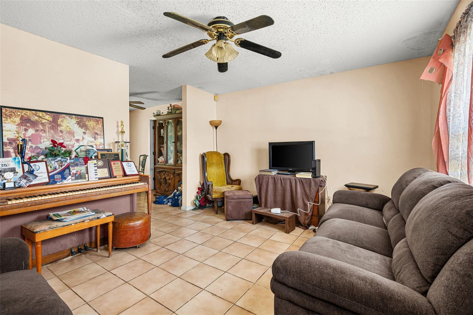 4365 TROUT DR SE — photo 3