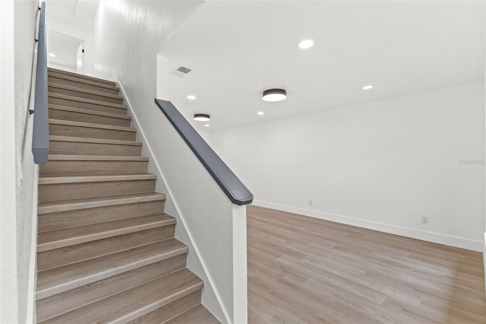 16116 SANDCREST WAY — photo 10