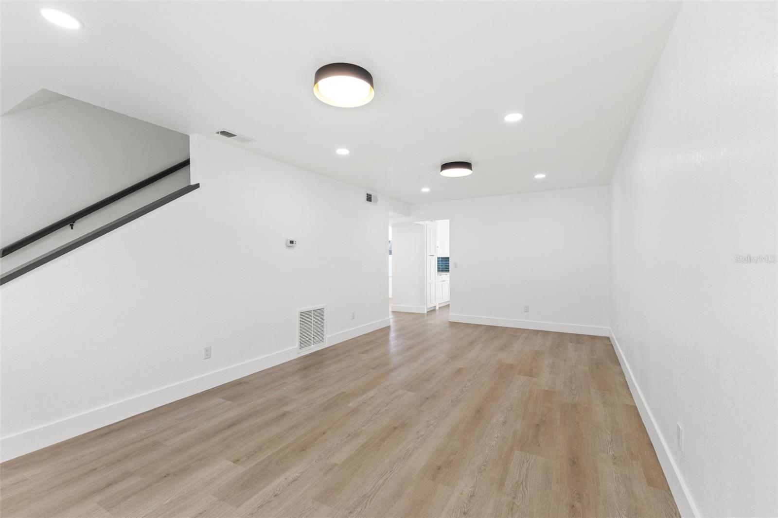16116 SANDCREST WAY — photo 11