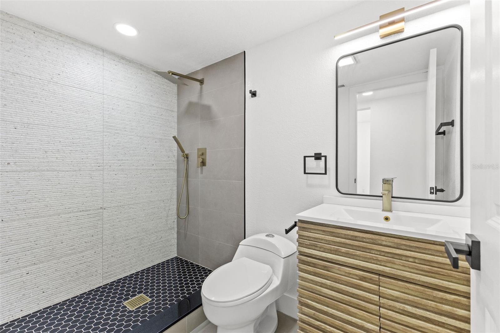 16116 SANDCREST WAY — photo 33