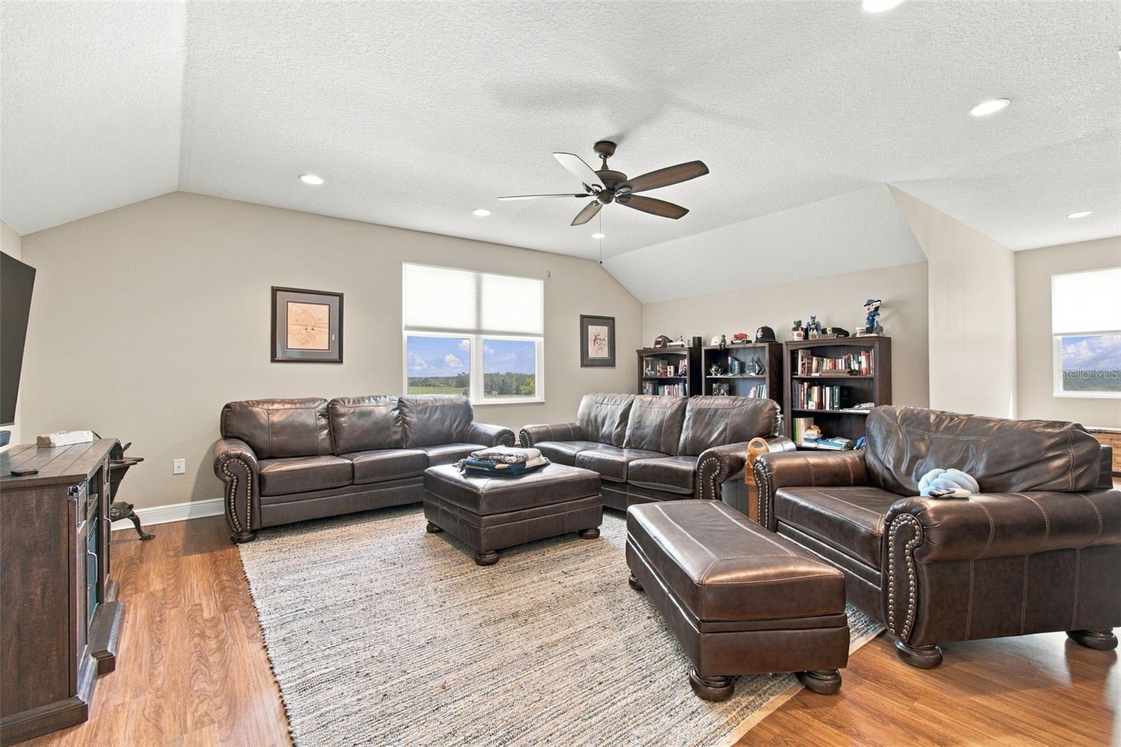 16705 HILLTOP HORIZONS PL — photo 28