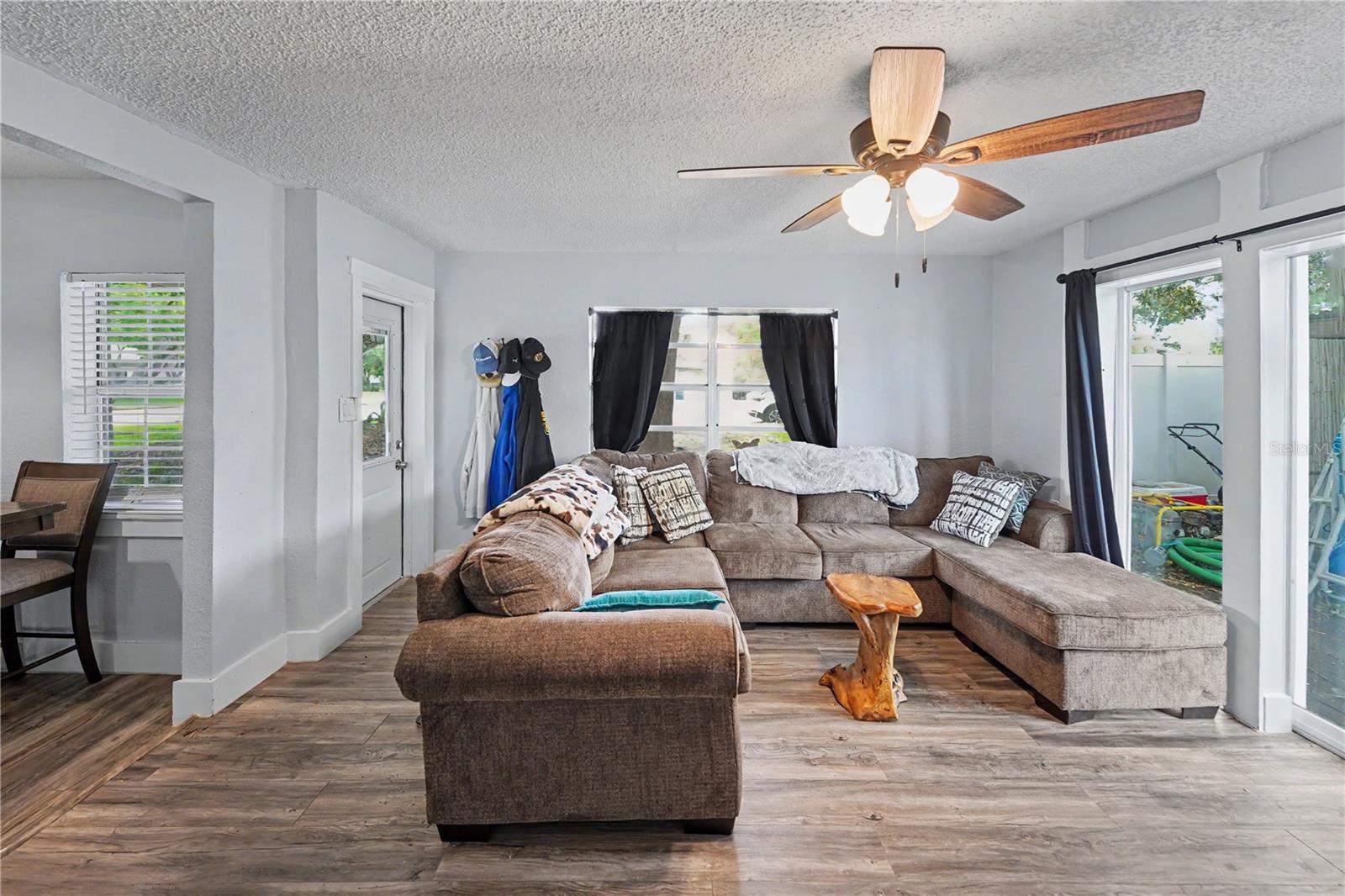 116 N DUNCAN AVE — photo 21