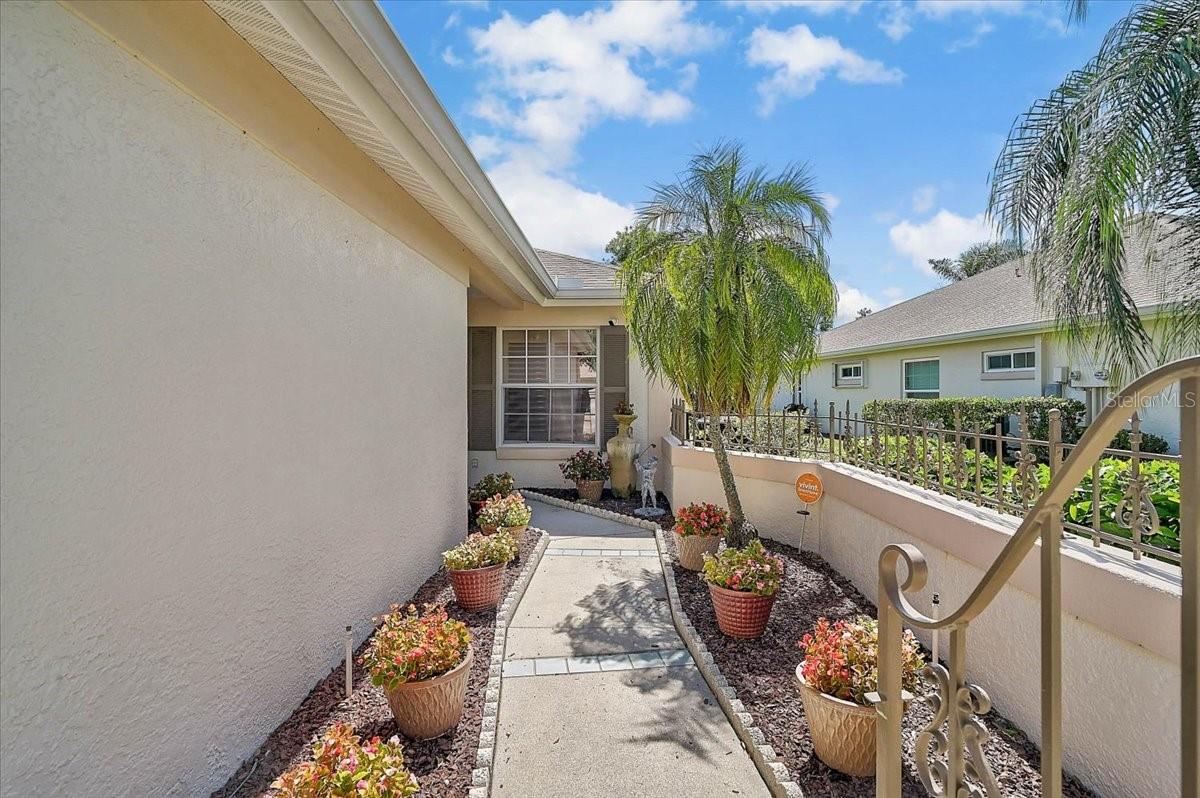 4238 CADDIE DR E — photo 2