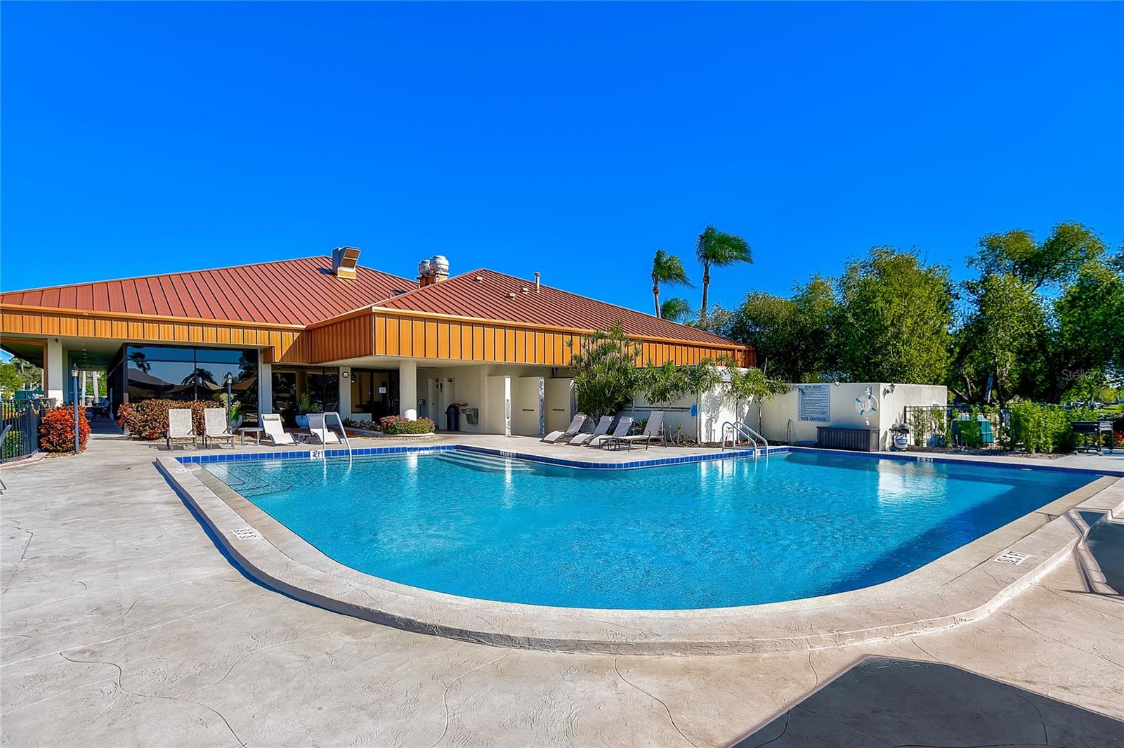 4238 CADDIE DR E — photo 40