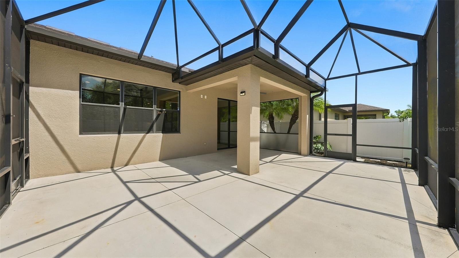 2571 SHERMAN OAK DR — photo 64