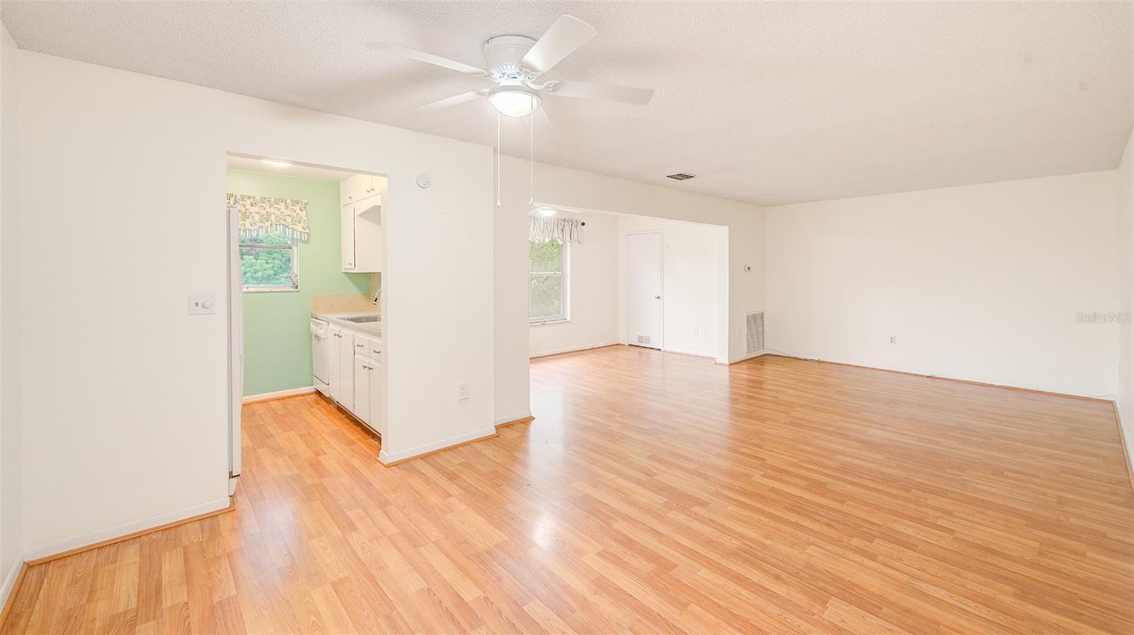5660 80TH ST N #C305 — photo 3