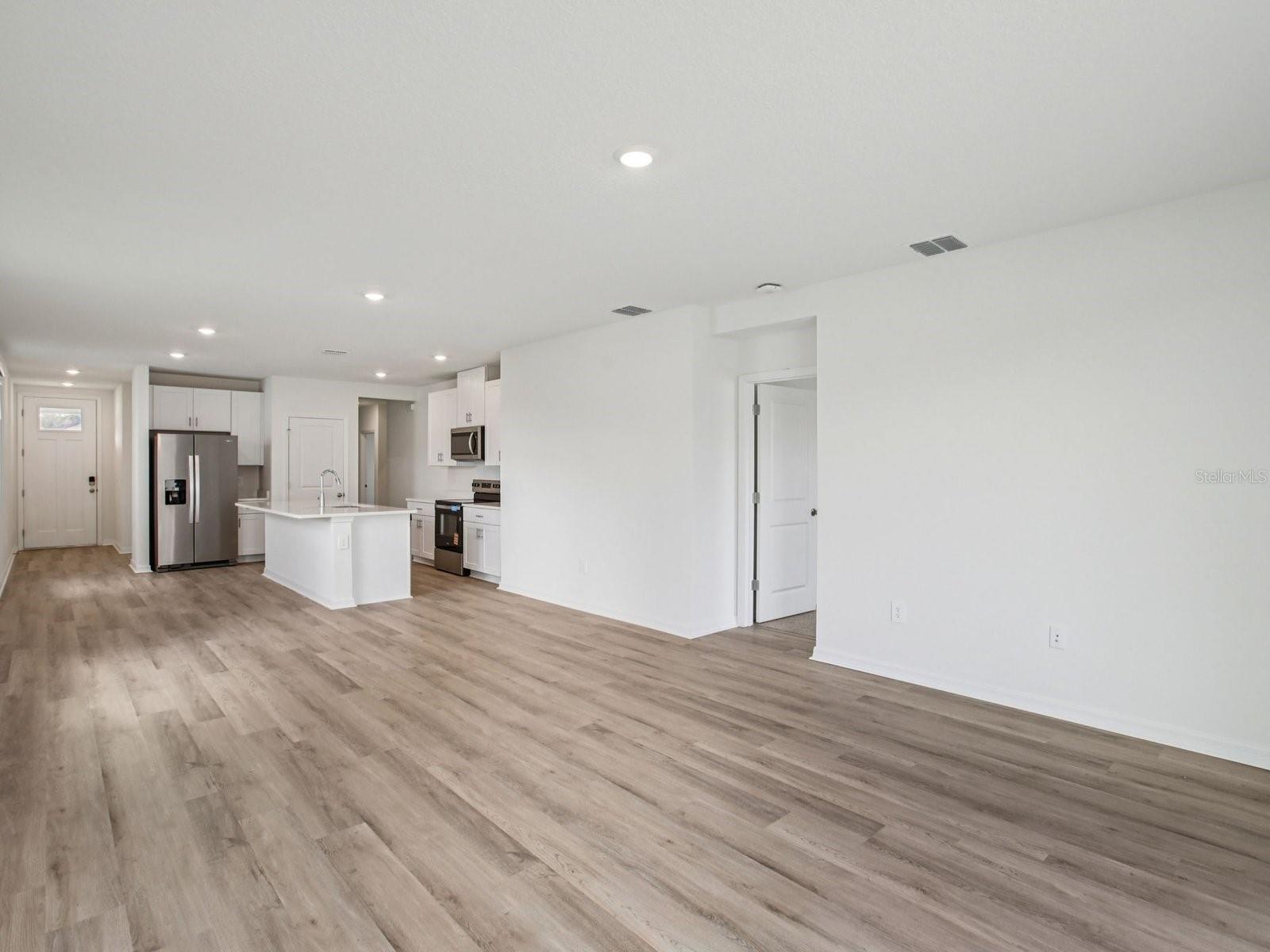 1532 BREKEY WAY — photo 3