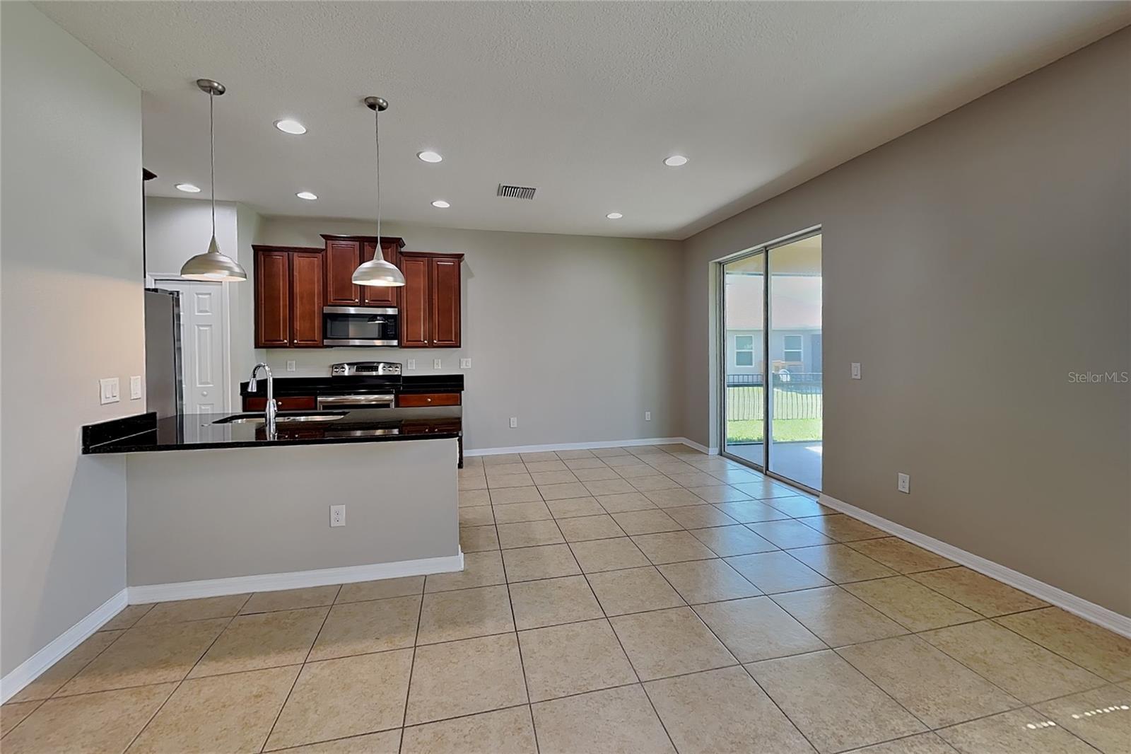 Home in PARRISH — photo 3