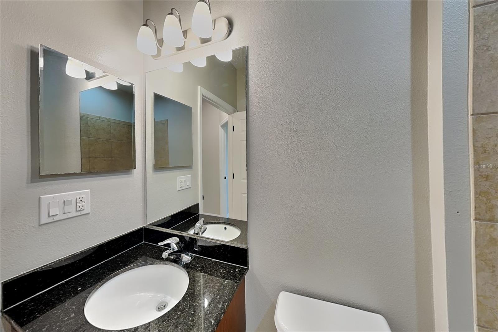 Home in PARRISH — photo 12