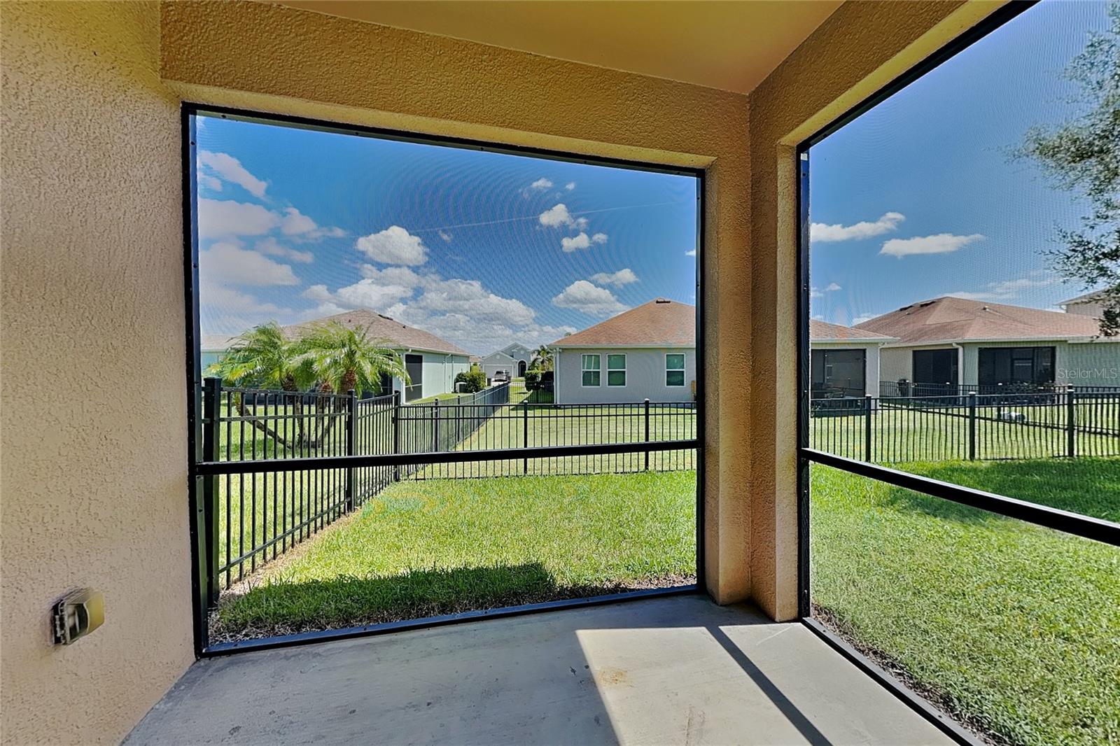 Home in PARRISH — photo 14
