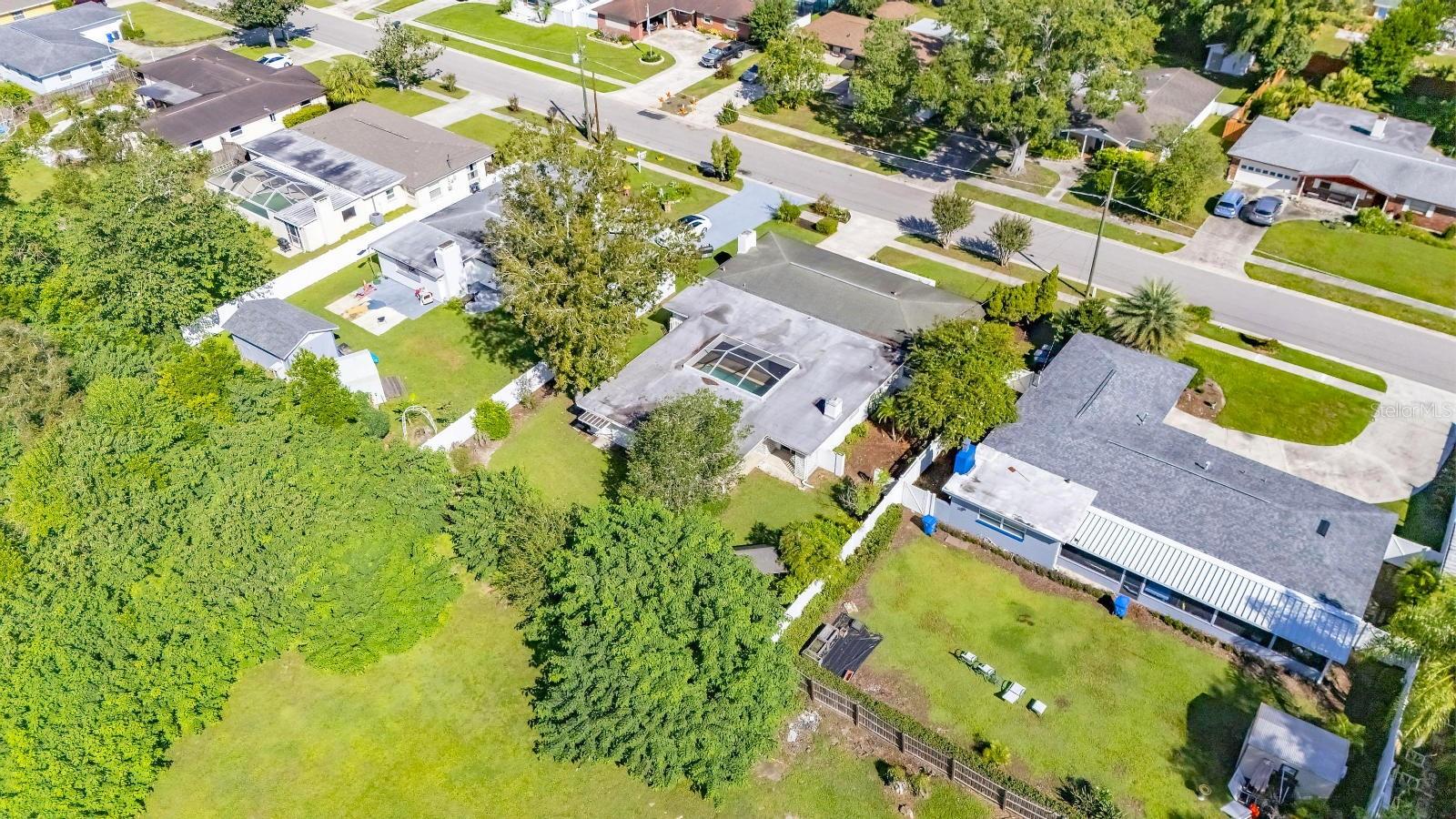 521 S LARRY CIR — photo 42