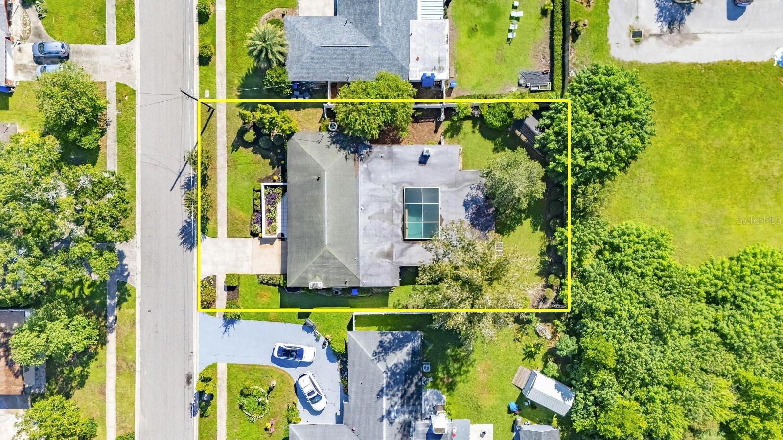 521 S LARRY CIR — photo 46