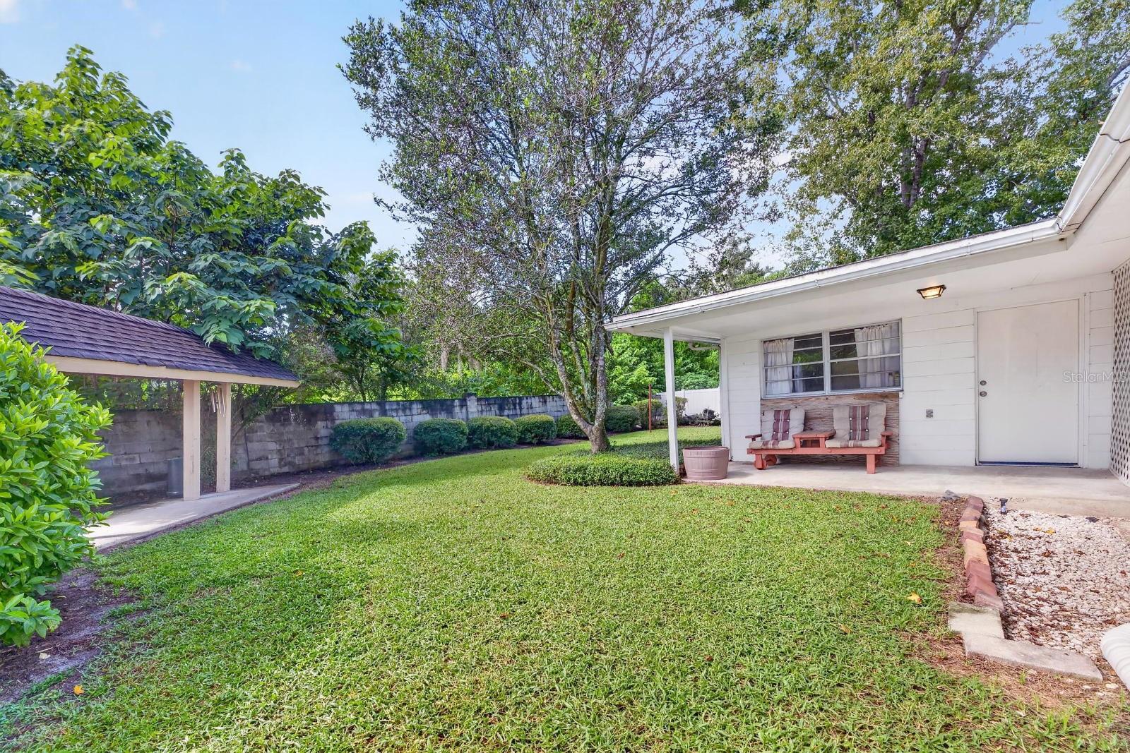 521 S LARRY CIR — photo 13